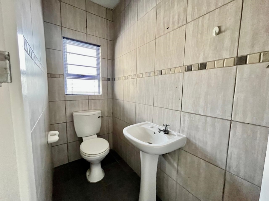 To Let commercial Property for Rent in Berea Eastern Cape